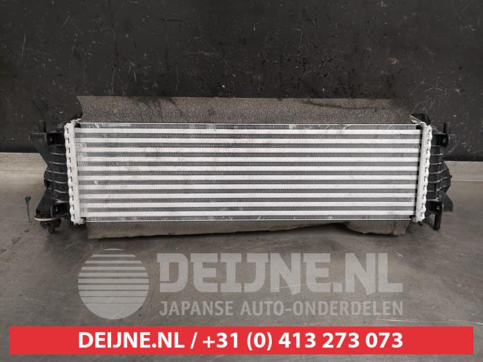 Gebruikte Intercooler Nissan NP 300 Navara (D23) 2.3 dCi twinturbo 16V 4x4 Prijs € 200,00 Margeregeling aangeboden door V.Deijne Jap.Auto-onderdelen BV
