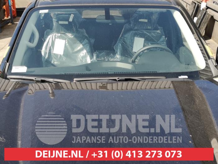 Nissan Navara Frontscreen O439116