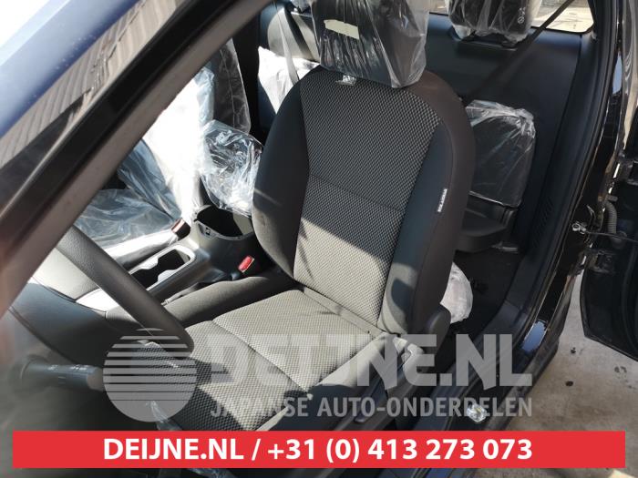 Nissan Navara Set of upholstery (complete) O439126