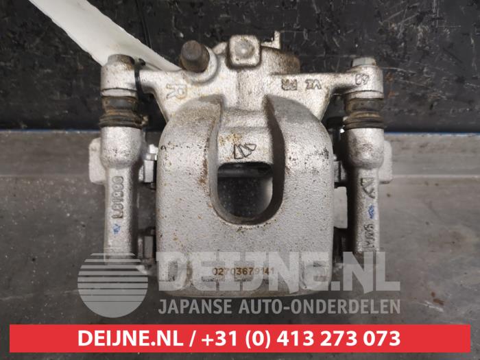 Nissan Navara Remklauw (Tang) rechts-achter O439148