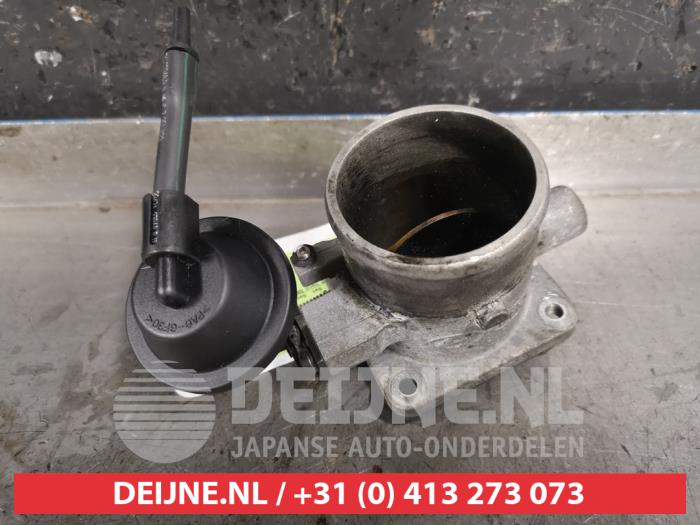 Gebruikte Gasklephuis Hyundai Tucson (JM) 2.0 CRDi 16V 4x2 Prijs € 25,00 Margeregeling aangeboden door V.Deijne Jap.Auto-onderdelen BV