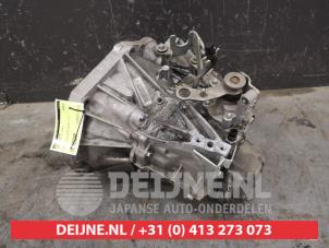 Suzuki Swift Gearbox O440518 photo 3