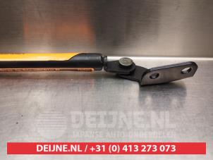 Suzuki Swift Rear gas strut, left O294350 photo 2