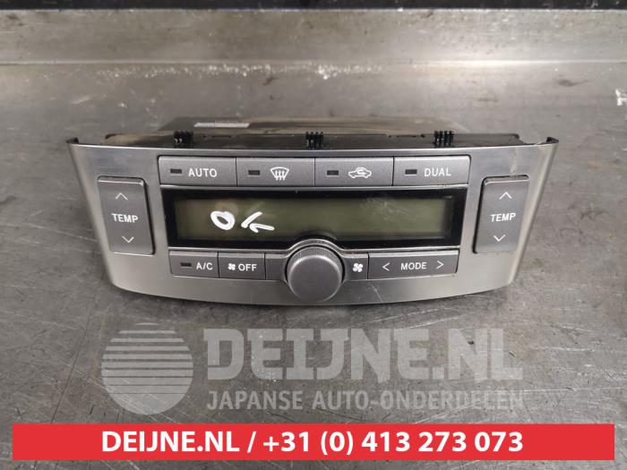 Toyota Avensis Heater control panel O440703