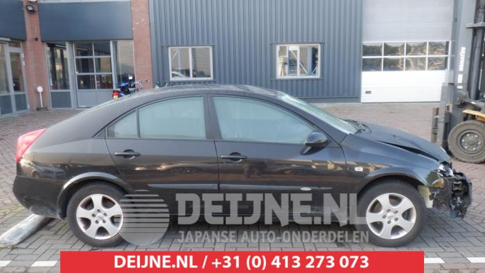 Nissan Primera Rear door 4-door, right O440837