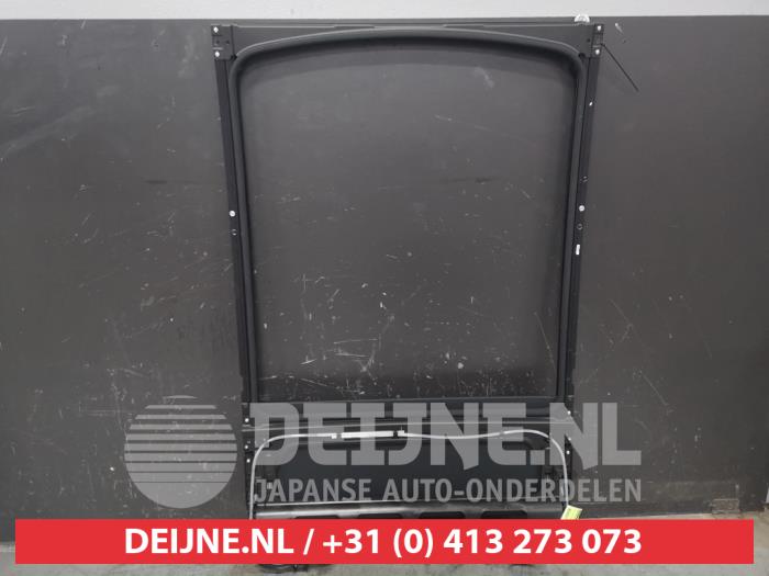 Nissan Qashqai Sliding headliner mechanism O440917
