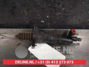 Gebruikte Koppeling Hulp Cilinder Mitsubishi Colt (Z2/Z3) 1.3 16V Prijs € 25,00 Margeregeling aangeboden door V.Deijne Jap.Auto-onderdelen BV