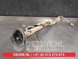 Nissan Navara Füllrohr Kraftstofftank O441119 foto 2