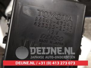 Toyota Prius Plus Scheibenwischer Modul O441454 foto 2