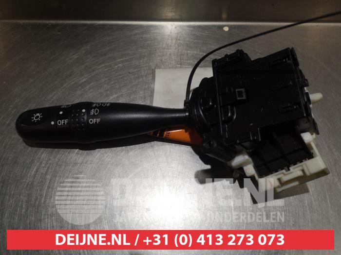 Daihatsu Materia Licht Schakelaar O307152