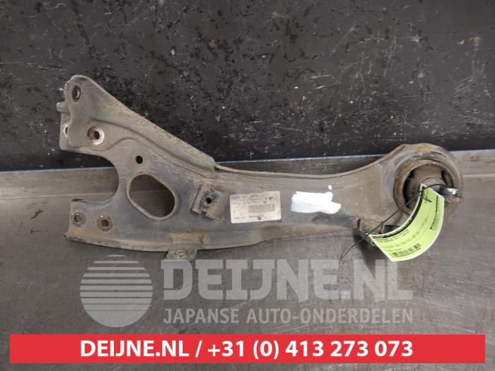 Kia Carens Draagarm links-achter O441566
