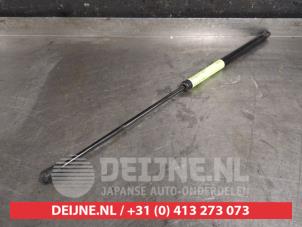 Kia Carens Gasdemper rechts-achter O442694 foto 2