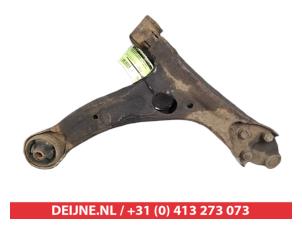 Toyota Avensis Front lower wishbone, left O442855 photo 2