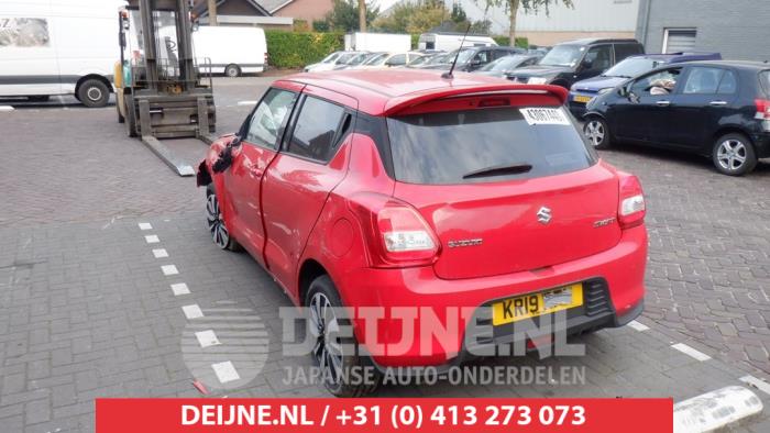 Suzuki Swift Achterschermlijst O442865