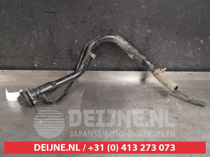 Suzuki Swift Füllrohr Kraftstofftank O443036