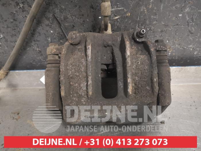 Nissan Terrano Remklauw (Tang) rechts-voor O443389