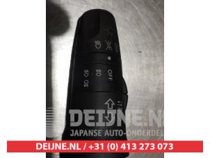 Nissan Terrano Licht Schalter O306809 foto 2