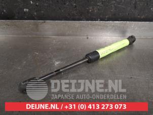 Mazda 6 Gasdämpfer links hinten O443724 foto 2