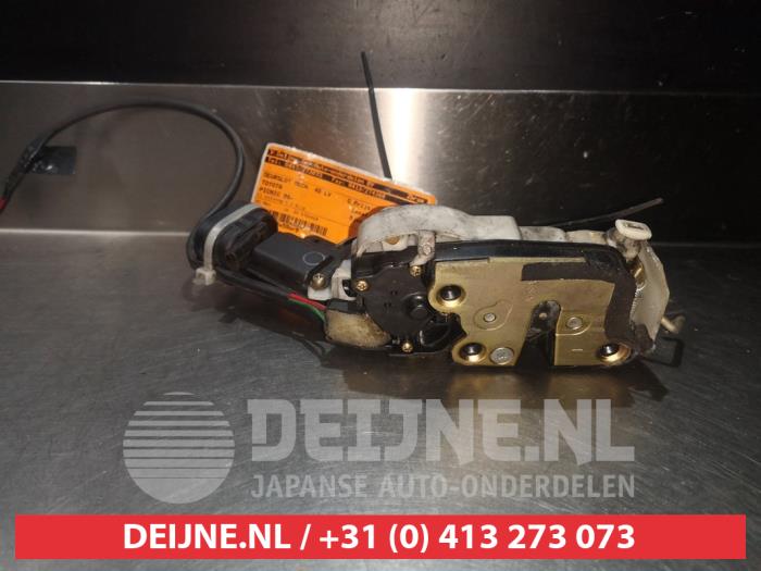 Toyota Picnic Door lock mechanism 4-door, front left O279904