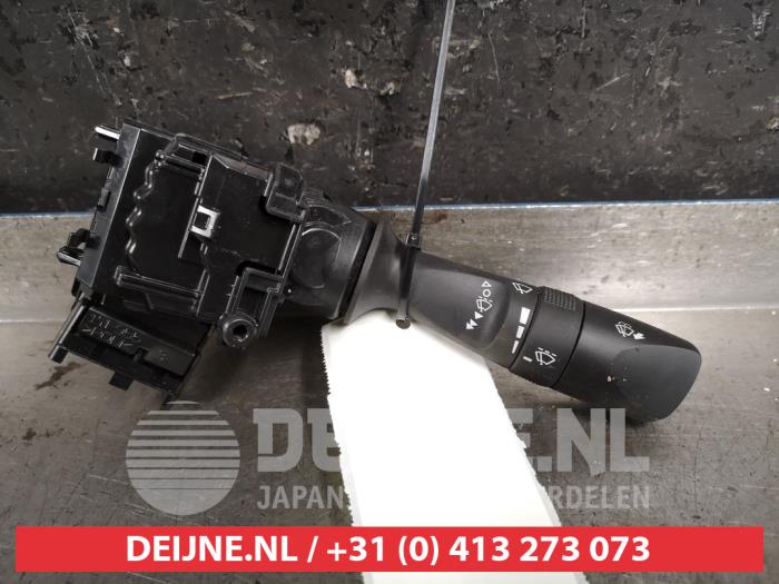 Toyota Hilux Ruitenwis Schakelaar O443773