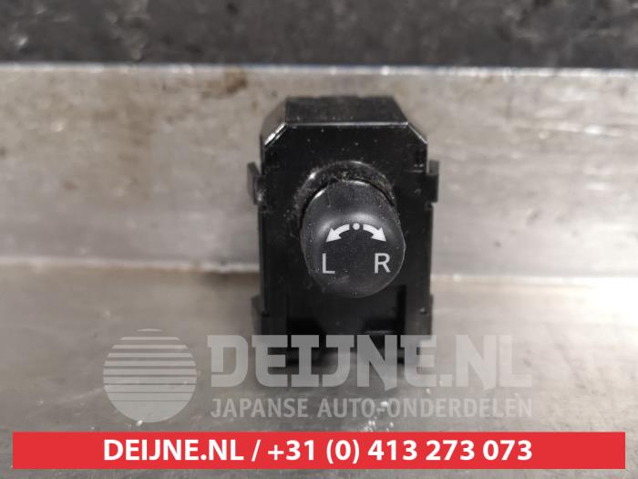 Nissan Pulsar Spiegel Schalter O443972