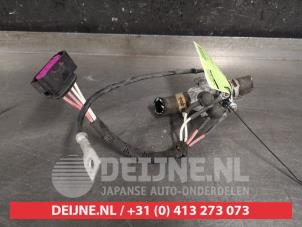 Nissan Pulsar Radiator fluid heating module O443984 photo 2