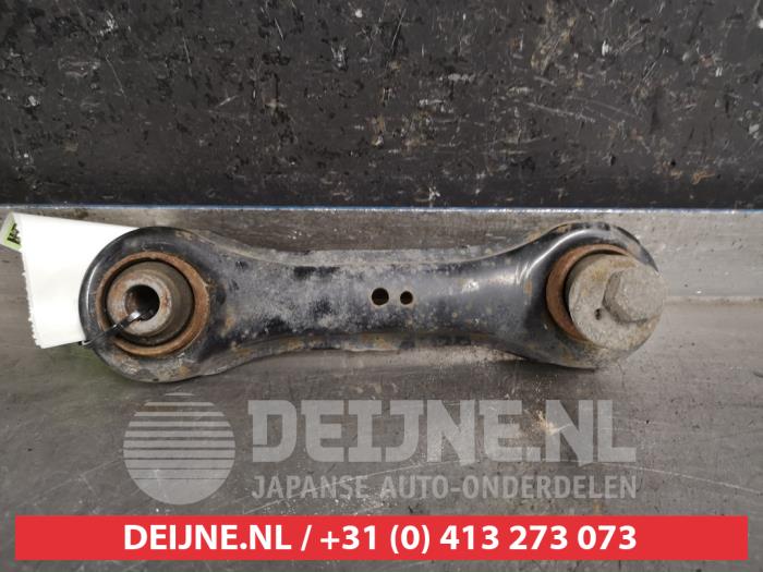 Mitsubishi Lancer Draagarm rechts-achter O444094