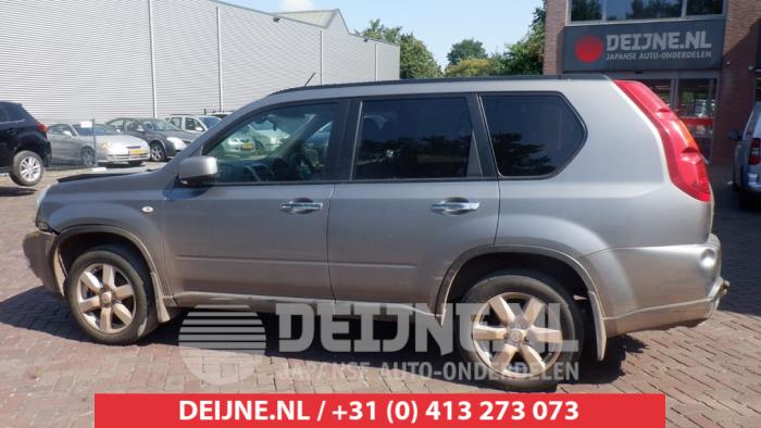 Nissan X-Trail Portierruit 4Deurs links-achter O444076