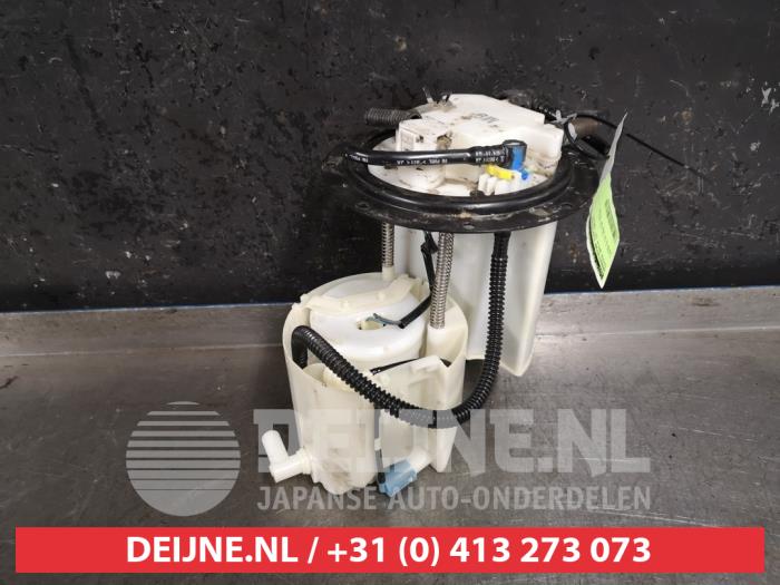 Gebruikte Tank element Pomp Toyota RAV4 (A4) 2.0 16V VVT-i 4x4 Prijs € 75,00 Margeregeling aangeboden door V.Deijne Jap.Auto-onderdelen BV