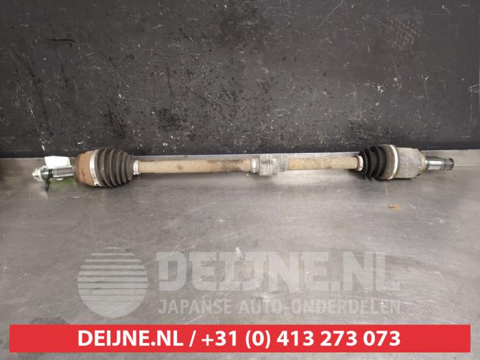 Gebruikte Steekas rechts-voor Mitsubishi Lancer Sports Sedan (CY/CZ) 1.8 MIVEC 16V Prijs € 50,00 Margeregeling aangeboden door V.Deijne Jap.Auto-onderdelen BV