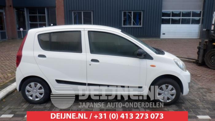 Daihatsu Cuore Türscheibe 4-türig rechts hinten O444706