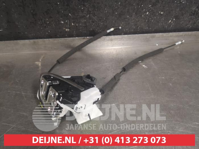 Nissan Juke Deurslot Mechaniek 4Deurs links-achter O444803