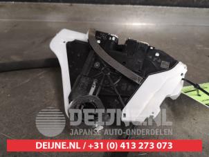 Nissan Juke Front door lock mechanism 4-door, right O444829 photo 2