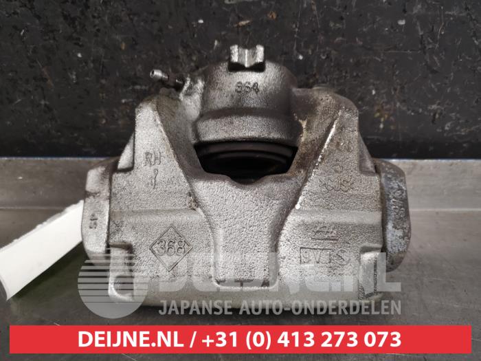 Nissan Juke Remklauw (Tang) rechts-voor O444945