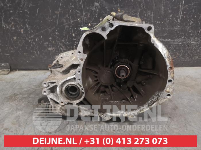 Gebruikte Versnellingsbak Nissan Almera Tino (V10M) 1.8 16V Prijs € 150,00 Margeregeling aangeboden door V.Deijne Jap.Auto-onderdelen BV