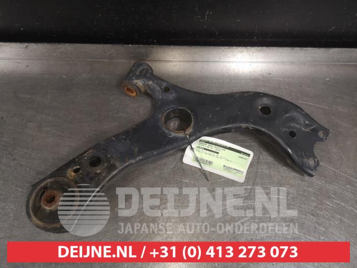 Toyota C-HR Draagarm onder rechts-voor O445113