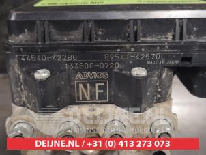 Toyota Rav-4 ABS Pomp O445782 foto 3