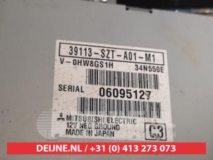 Honda CR-Z Module USB O445819 photo 2