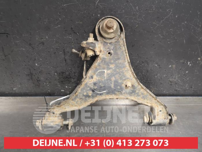 Nissan Pathfinder Draagarm onder links-voor O445901