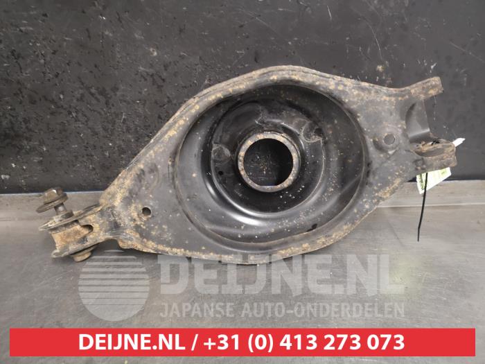 Nissan Pathfinder Draagarm links-achter O445906