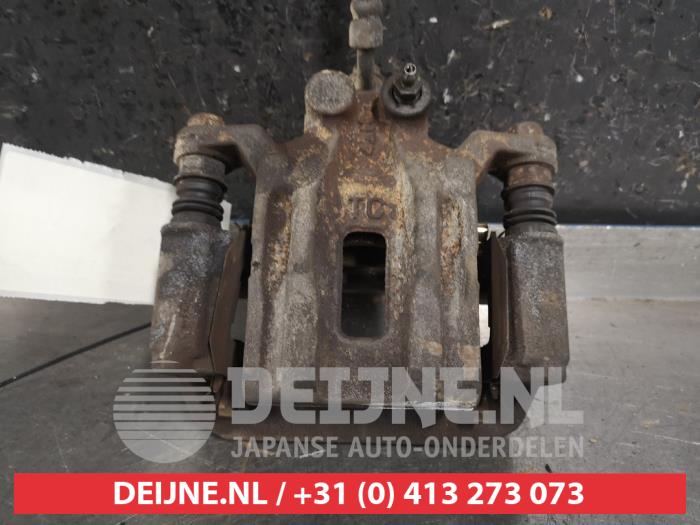 Nissan Pathfinder Remklauw (Tang) links-achter O445917