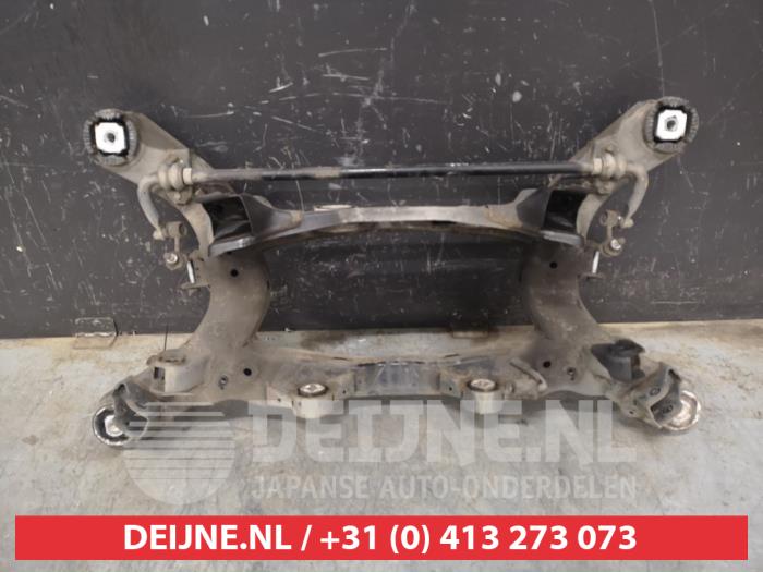 Hyundai Genesis Draagbalk achter O446093