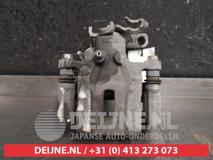 Mitsubishi Eclipse Cross Remklauw (Tang) links-achter O446148