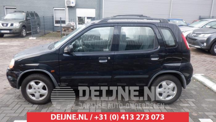 Suzuki Ignis Türscheibe 4-türig links hinten O446512