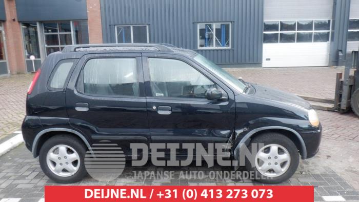 Suzuki Ignis Türscheibe 4-türig rechts vorne O446526