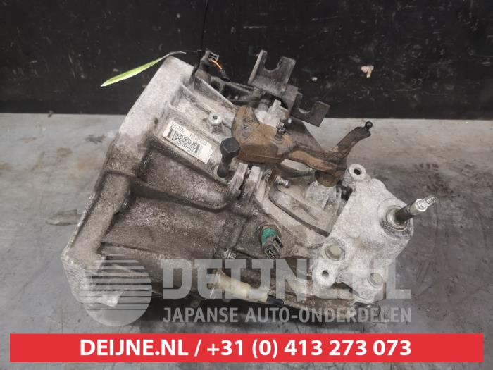 Nissan Pulsar Gearbox O446550