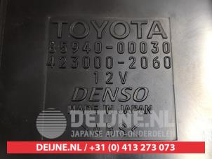 Toyota Yaris Wiper module O446703 photo 2