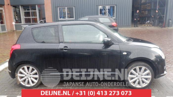 Suzuki Swift Fenster 2-türig rechts hinten O447382