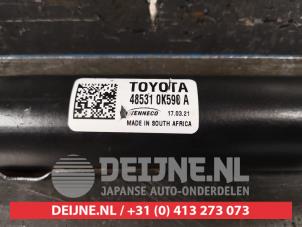 Toyota Hilux Schokdemper rechts-achter O447391 foto 2