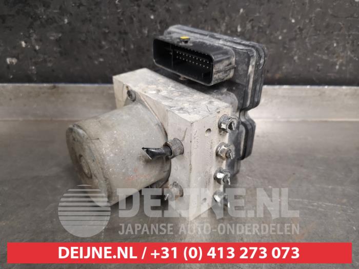 Kia Ceed ABS Pomp O447509